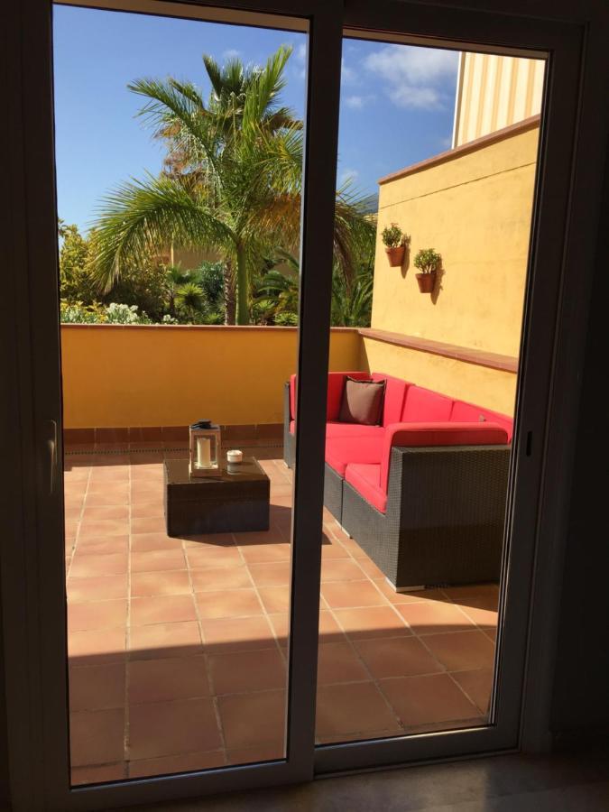 Apartamento De Lujo En Puerto Santiago Пуэрто-де-Сантьяго Экстерьер фото